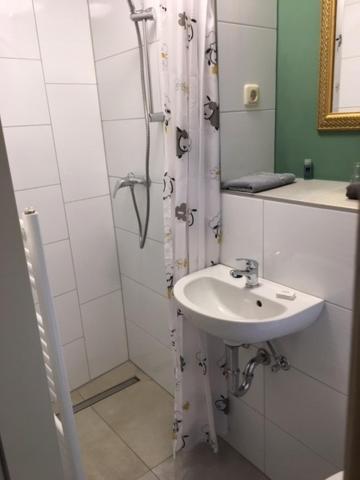 פלוטו Hotel-Pension Markt-Scheune Anno 1652 מראה חיצוני תמונה