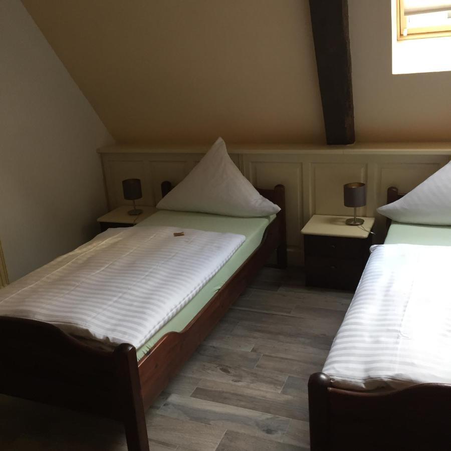 פלוטו Hotel-Pension Markt-Scheune Anno 1652 מראה חיצוני תמונה
